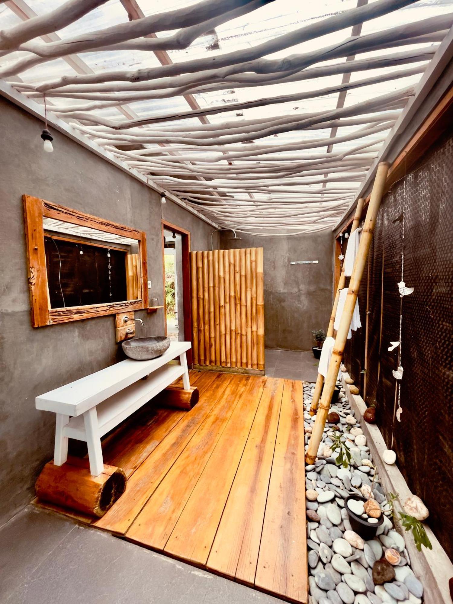 Bajawa Manulalu Jungle酒店 外观 照片